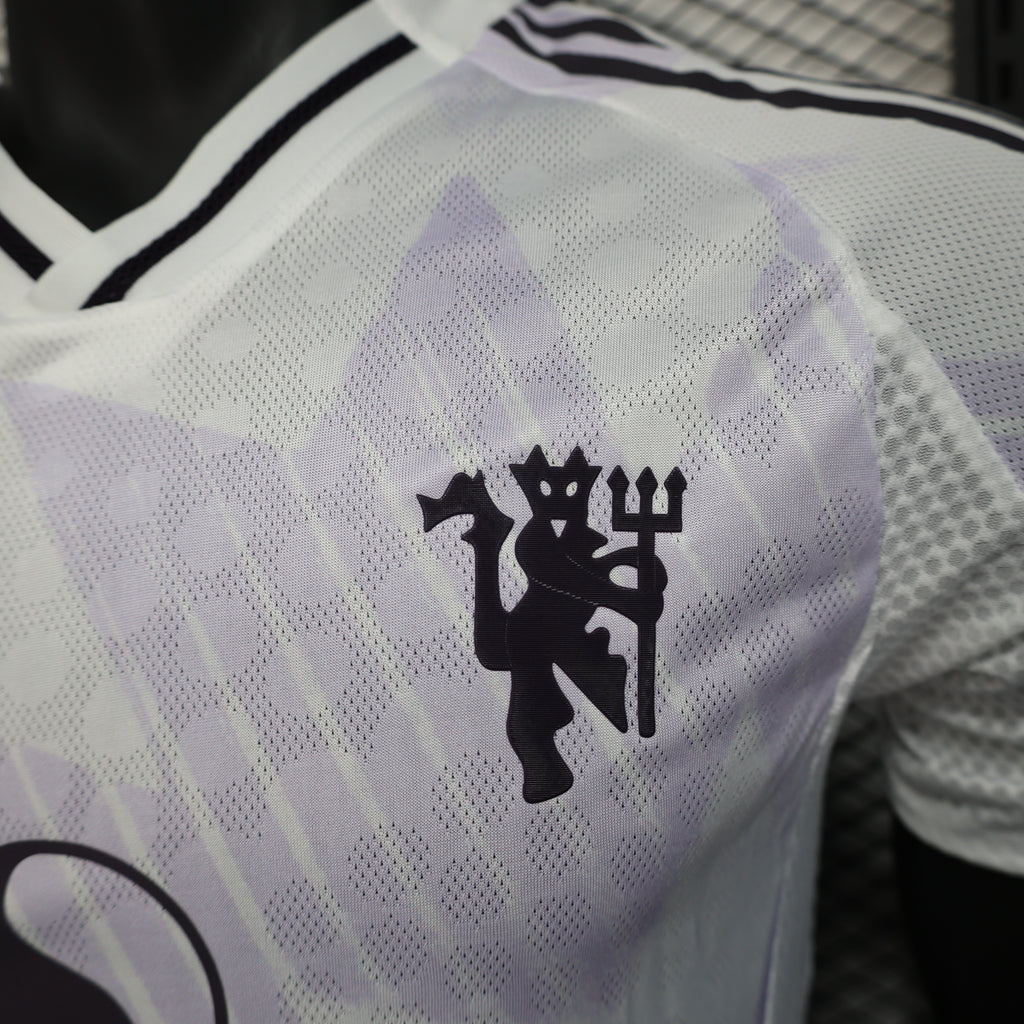 Manchester United #37 Mainoo 2025/26 Away