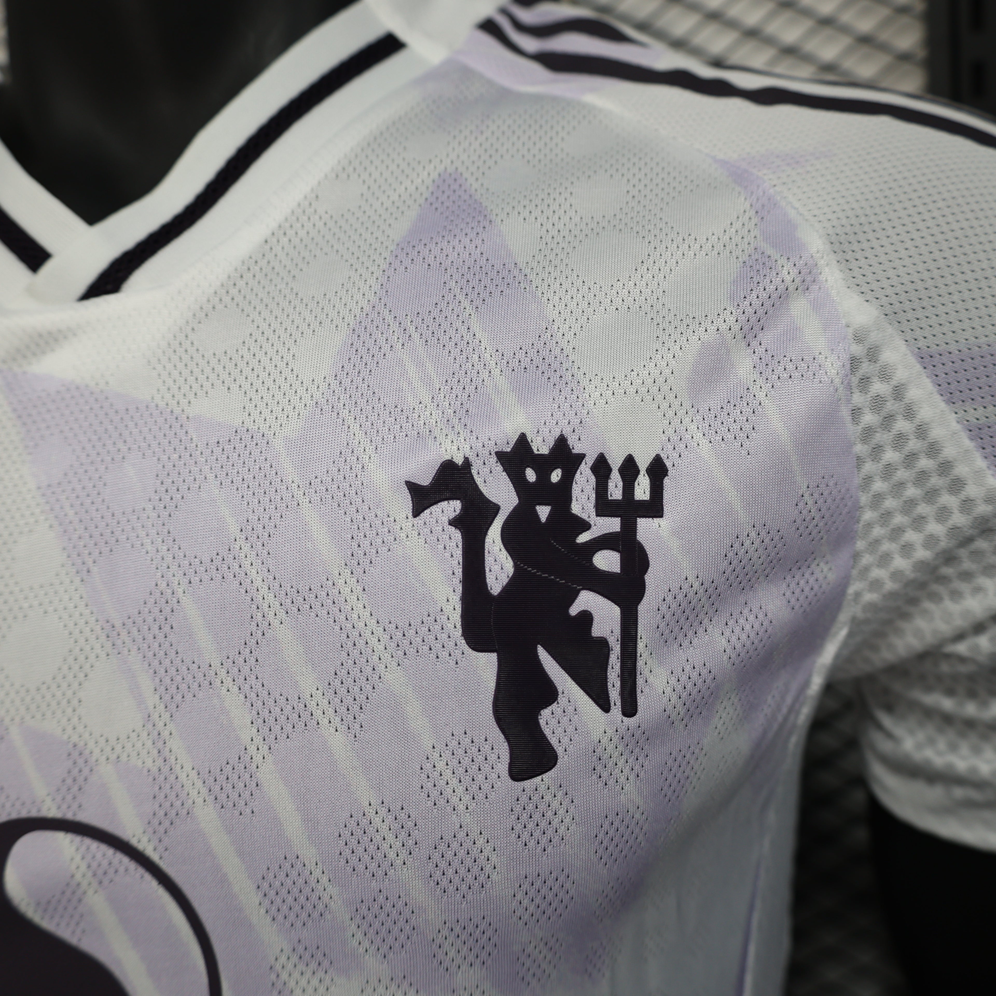 Manchester United #37 Mainoo 2025/26 Away