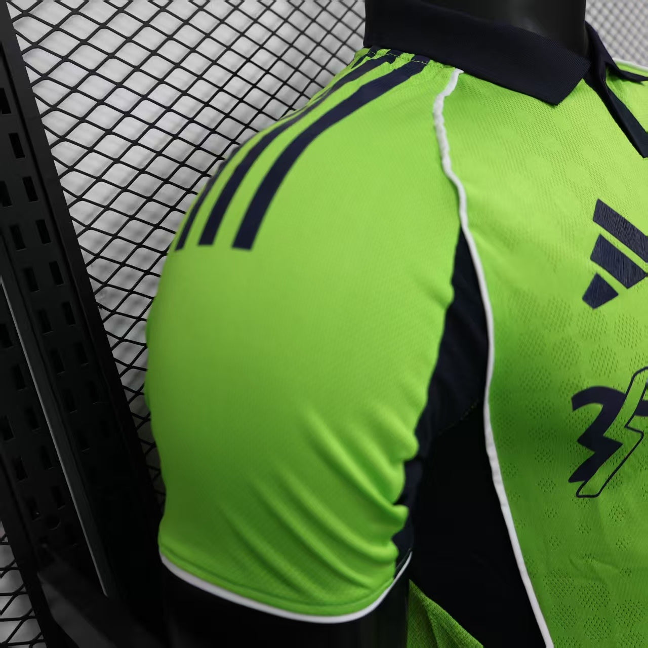Fulham #17 iwobi 2025/26 Away