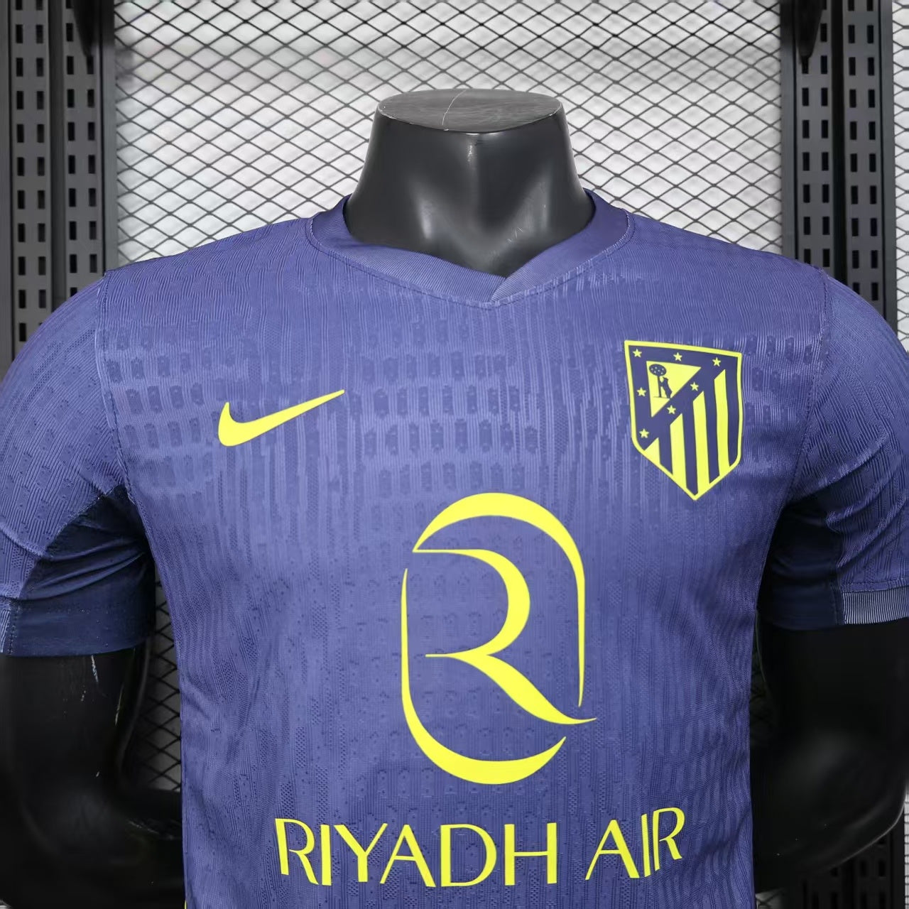 Athletico Madrid #19 J. Alvarez 2025/26 Away