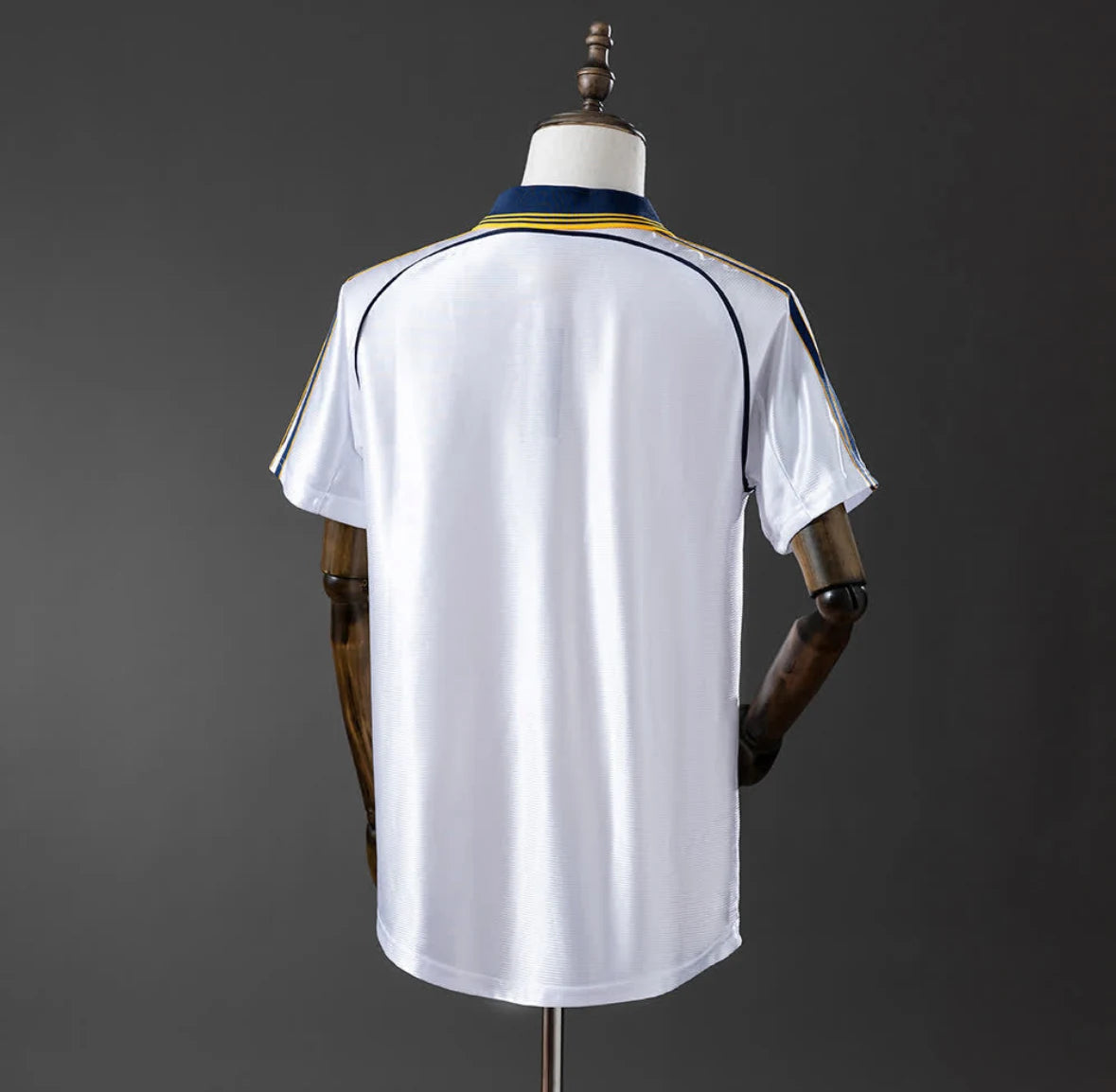Real Madrid 1999/00 Home Jersey — supplied photo 2